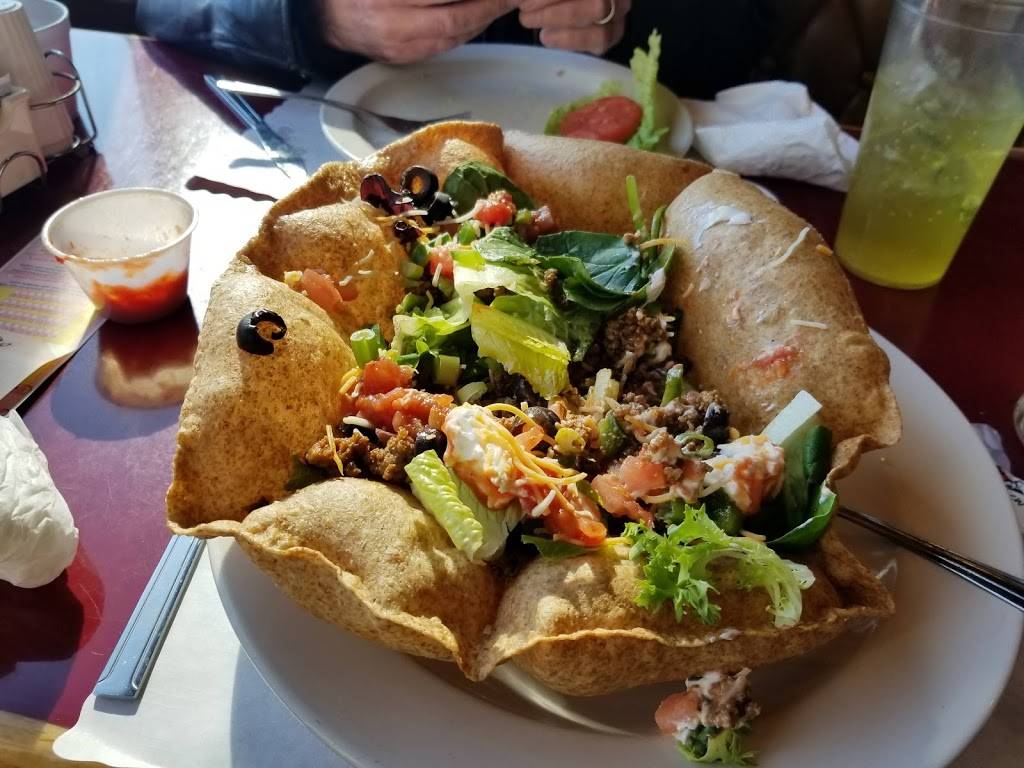 Sans Souci Bar | restaurant | 3057 S Channel Dr, Harsens Island, MI 48028, USA | 8107489798 OR +1 810-748-9798