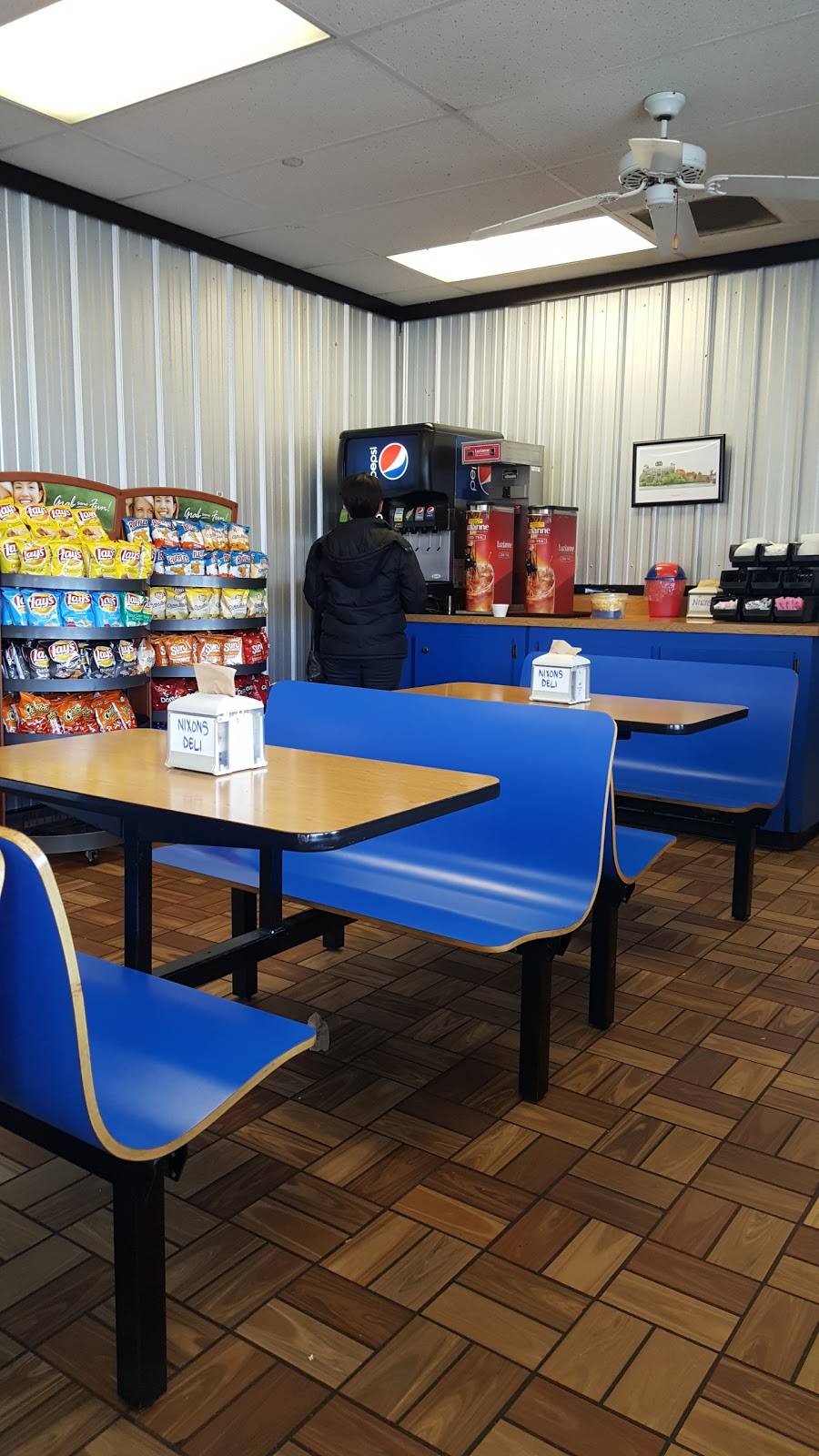 Nixons Deli | meal takeaway | 5716 Kingston Pike, Knoxville, TN 37919, USA | 8655586354 OR +1 865-558-6354