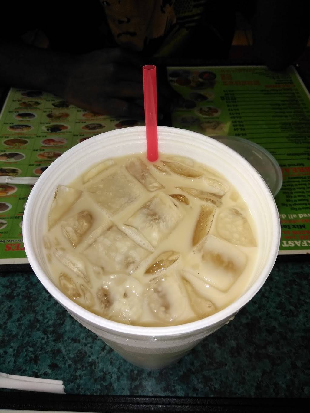 Crystals Cafe | restaurant | 2420 N Zarzamora St, San Antonio, TX 78201, USA | 2107324614 OR +1 210-732-4614