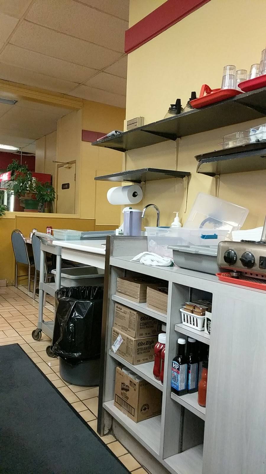 Sunset Grill | restaurant | 235 Bayly St W, Ajax, ON L1S 3K3, Canada | 9054282265 OR +1 905-428-2265