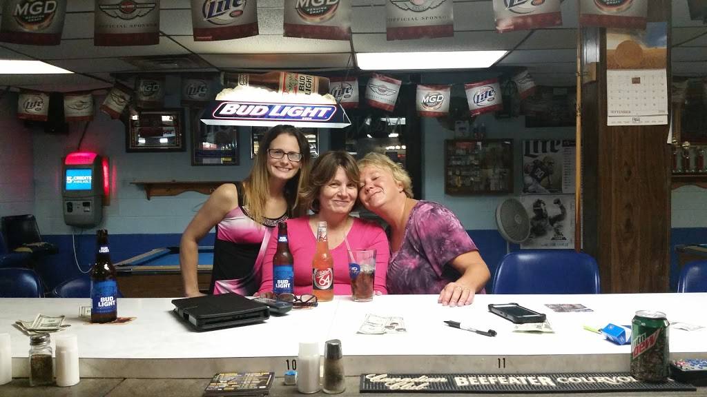 M & Ns Bar & Grill | restaurant | 26960 WI-130 Trunk, Hill Point, WI 53937, USA | 6085835683 OR +1 608-583-5683