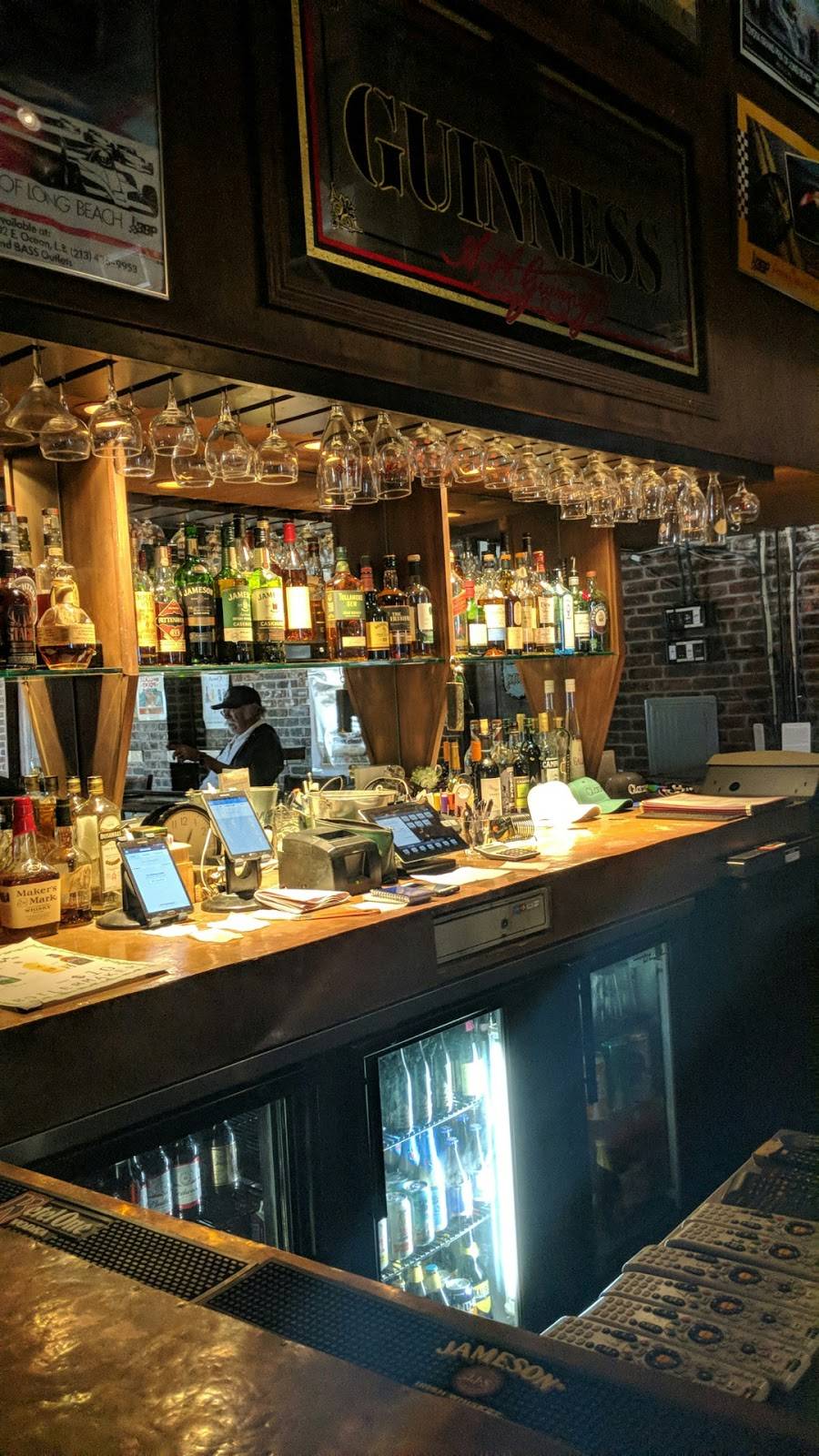 Clancys | restaurant | 803 E Broadway, Long Beach, CA 90802, USA | 5624371836 OR +1 562-437-1836