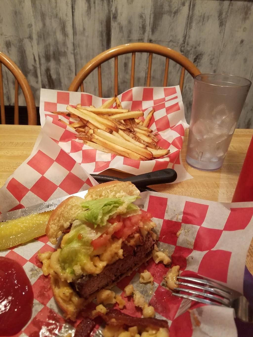 Ninos Pizza & Ice Cream | restaurant | 162 PA-239, Shickshinny, PA 18655, USA | 5705424264 OR +1 570-542-4264