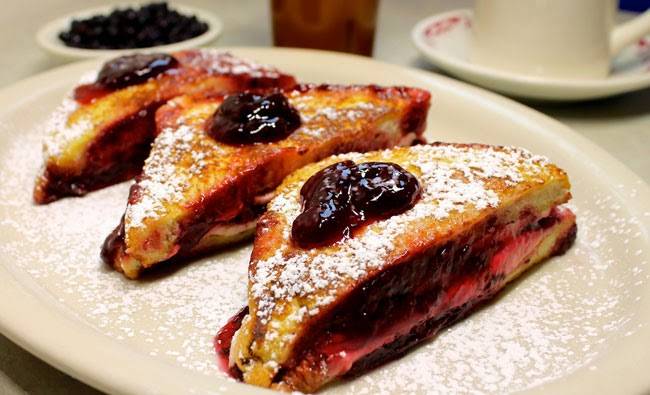 Patriots Diner | restaurant | 65 Founders Dr, Woonsocket, RI 02895, USA | 4017656900 OR +1 401-765-6900