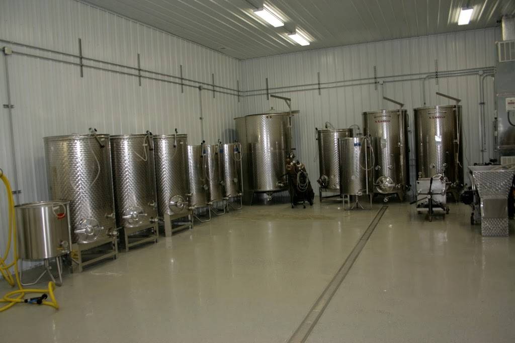 Corcoran Vineyards & Cidery | restaurant | 14635 Corkys Farm Ln, Waterford, VA 20197, USA | 5408829073 OR +1 540-882-9073