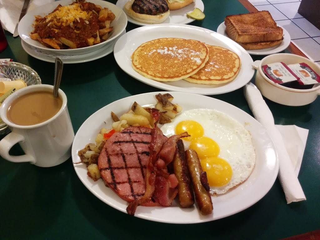 Friends Diner | restaurant | 400 Laclie St, Orillia, ON L3V 4P5, Canada | 7053268594 OR +1 705-326-8594