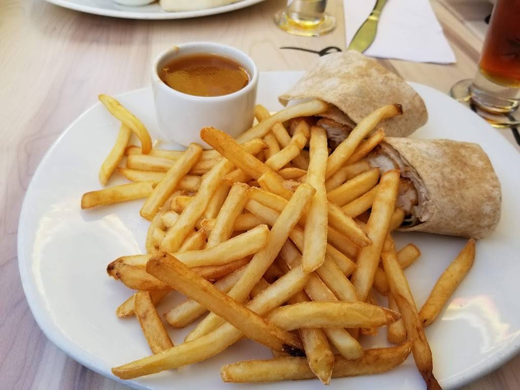 Rôtisserie St-Hubert | restaurant | 693 Grande Allée E, Québec, QC G1R 2K1, Canada | 4186531234 OR +1 418-653-1234