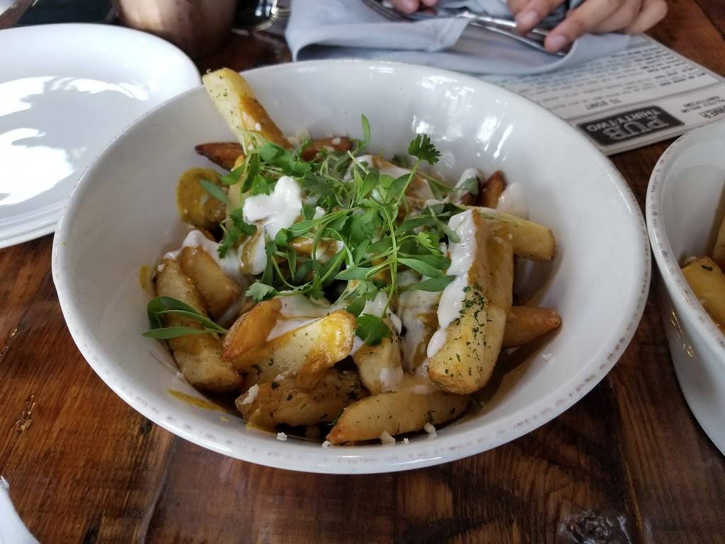 Pub Thirty Two | restaurant | 23962 Alicia Pkwy, Mission Viejo, CA 92691, USA | 9497160687 OR +1 949-716-0687