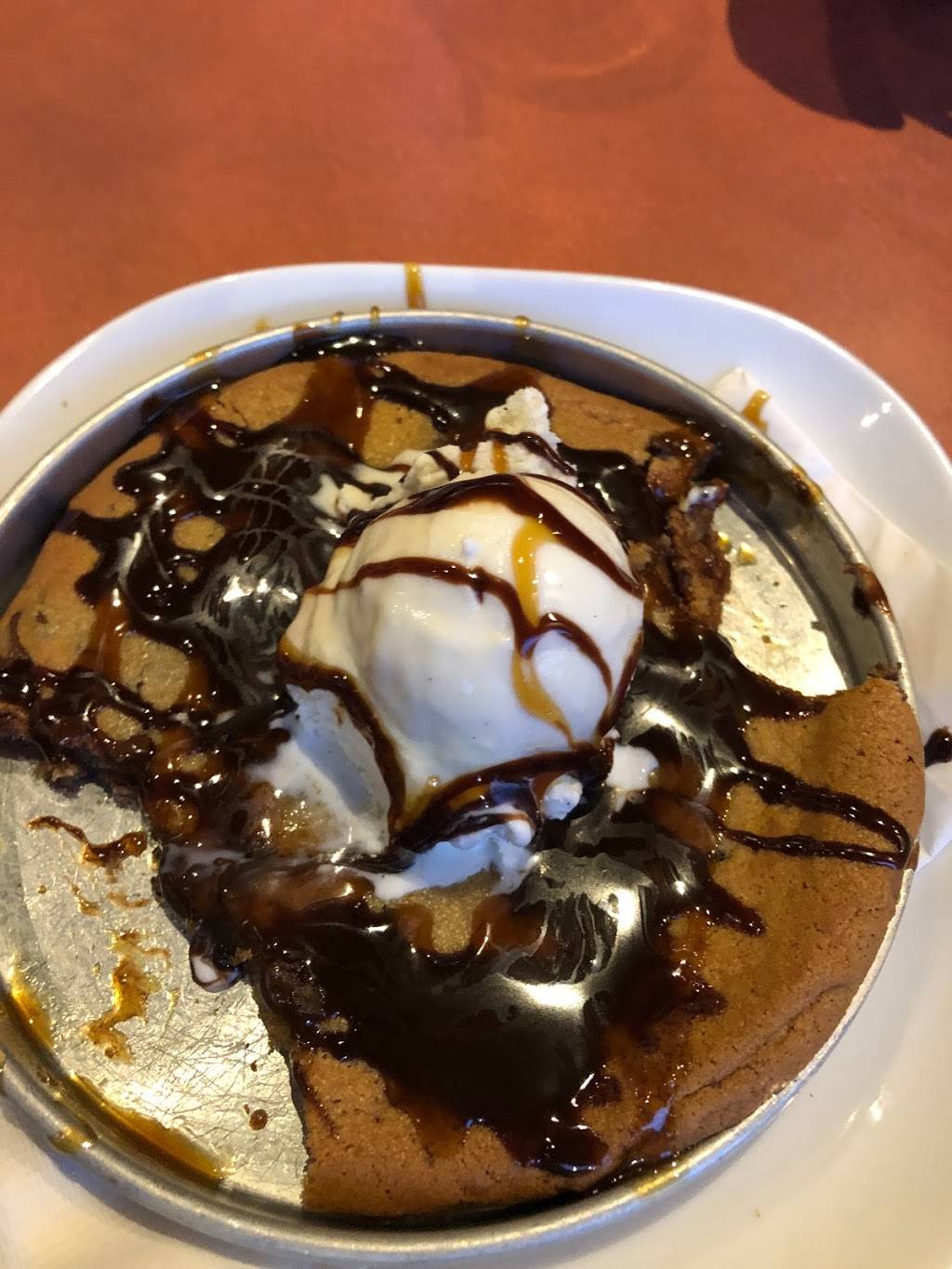 Boston Pizza | restaurant | 4 Horseshoe Crescent, Waterdown, ON L0R 2H2, Canada | 9056901500 OR +1 905-690-1500