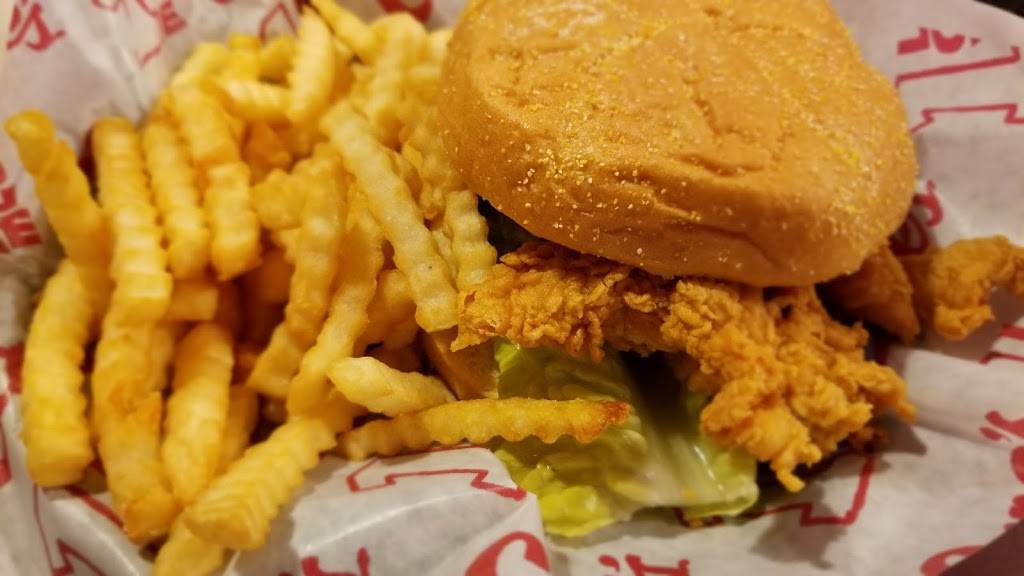 Raising Canes Chicken Fingers | meal takeaway | 698 IL-59, Naperville, IL 60540, USA | 6307780536 OR +1 630-778-0536