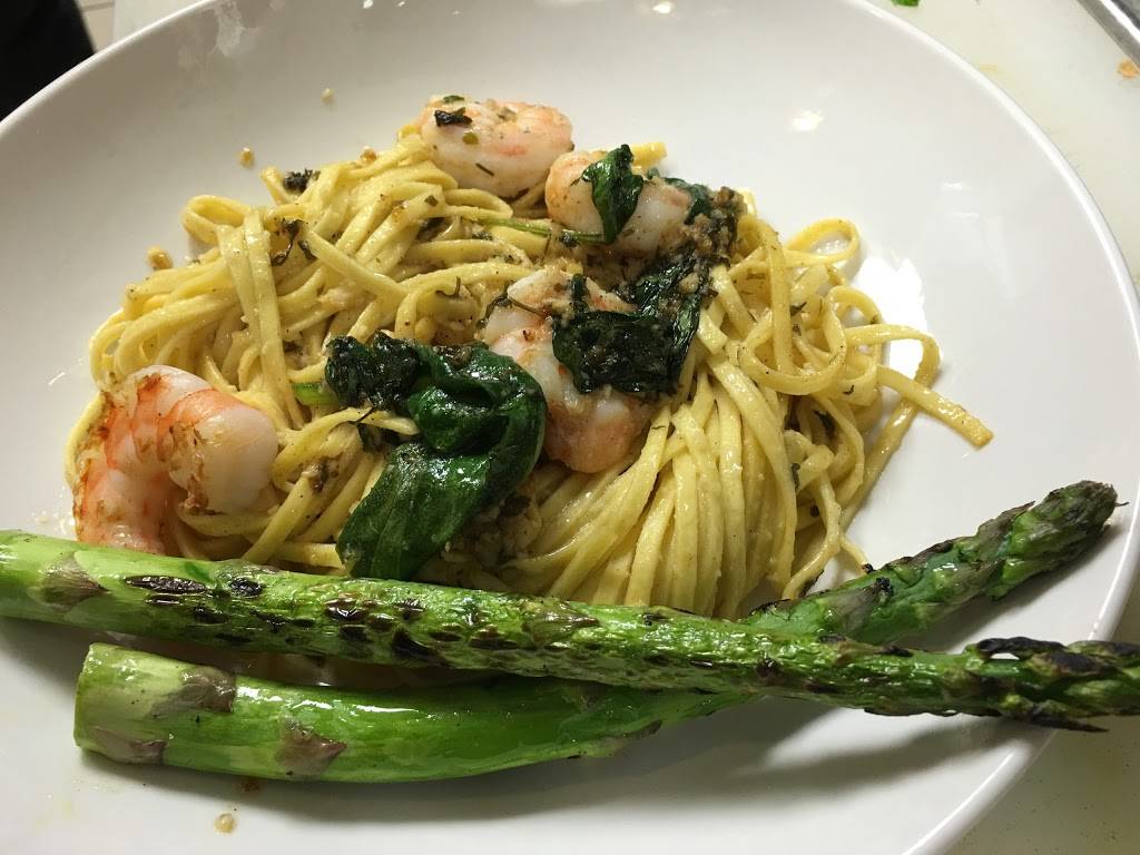 Shakers Bar and Grill | restaurant | 49617 Grand River Ave, Wixom, MI 48393, USA | 2487737927 OR +1 248-773-7927