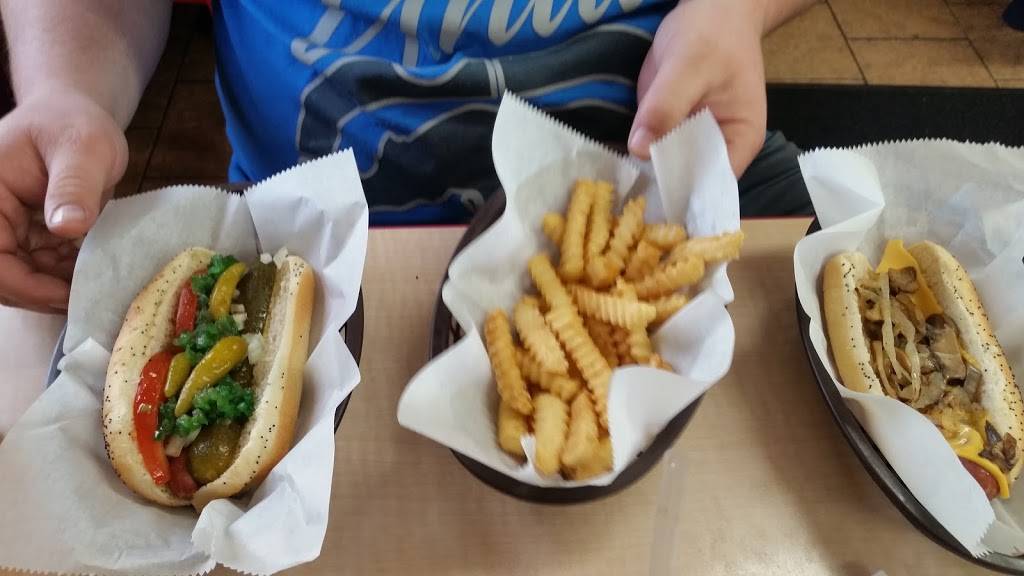 Hot-Dogs Plus | restaurant | 2303 S 11th St, Niles, MI 49120, USA | 2696842633 OR +1 269-684-2633