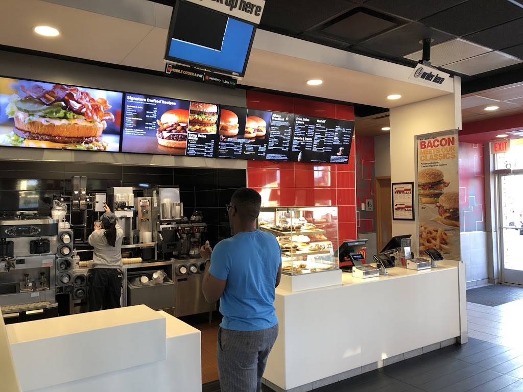 McDonalds | cafe | 7836 Winter Garden Vineland Rd, Windermere, FL 34786, USA | 4079090271 OR +1 407-909-0271