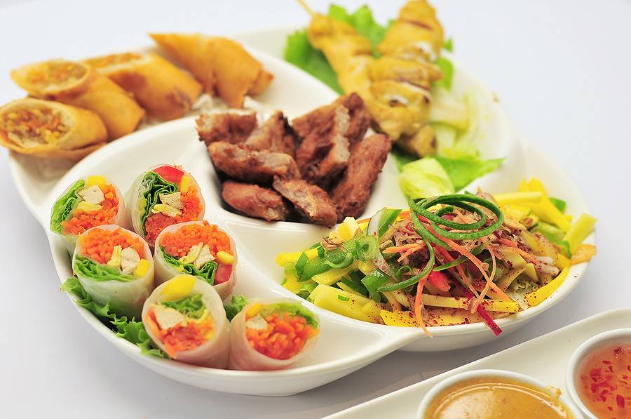 Thai Signature | restaurant | 203 Lakeshore Rd E, Mississauga, ON L5G 1G2, Canada | 9052787889 OR +1 905-278-7889