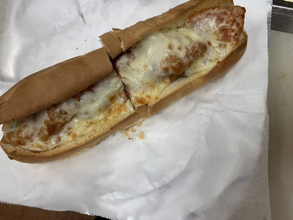 Central Pizza | restaurant | 20 W Central St, Franklin, MA 02038, USA | 5085280504 OR +1 508-528-0504