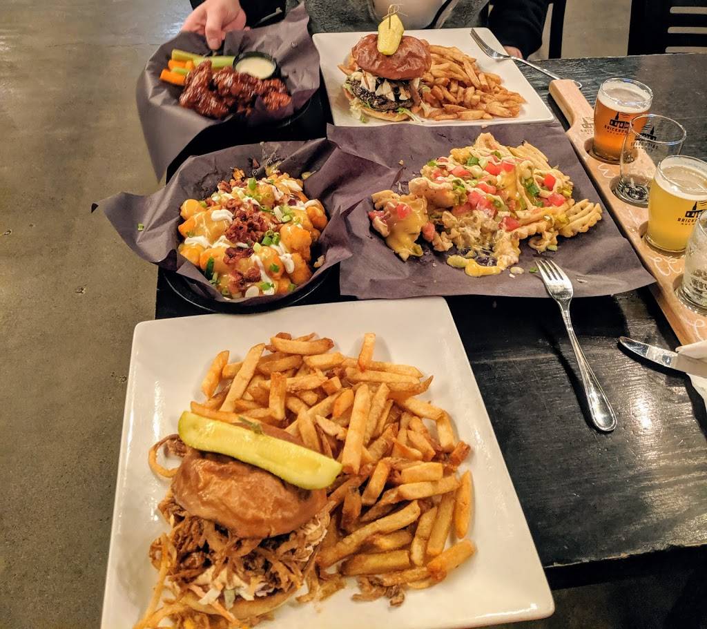 Brickhouse Brewpub | restaurant | 190 Fairway Rd, Woodstock, ON N4T 1W3, Canada | 5192905347 OR +1 519-290-5347