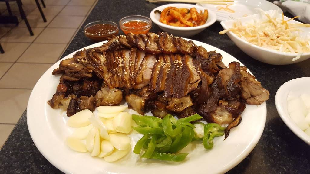 Mon Ami - Somerled | restaurant | 6290 Avenue Somerled, Montréal, QC H3X 2B6, Canada | 5144392580 OR +1 514-439-2580