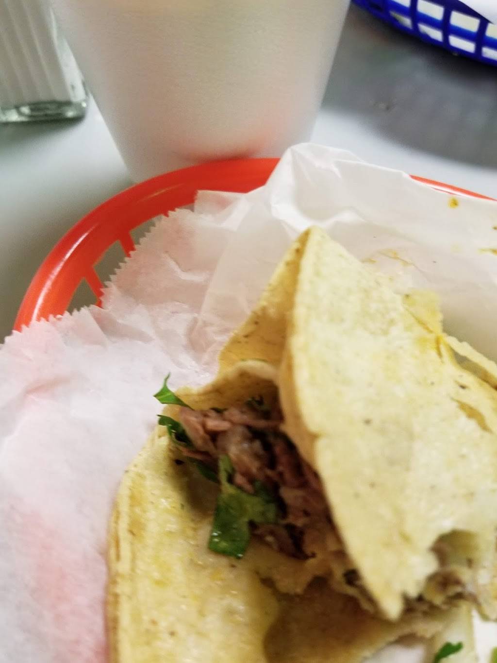 Birrieria Ocotlan | restaurant | 6340, 4007 E 106th St, Chicago, IL 60617, USA | 7733740384 OR +1 773-374-0384