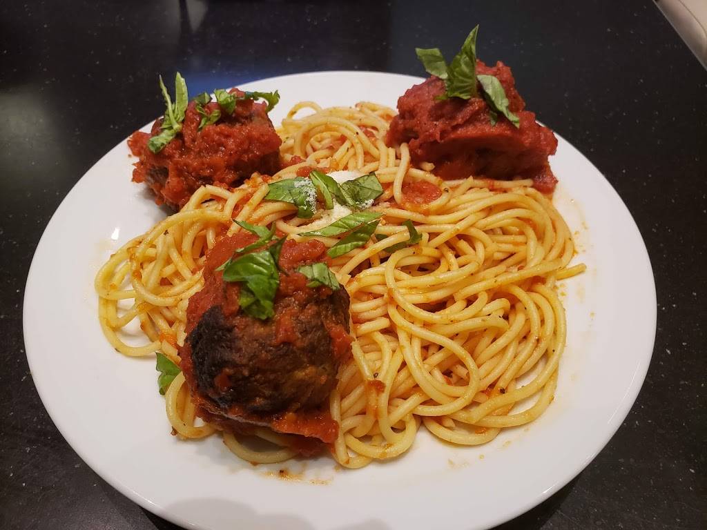 Fetta | restaurant | 6301 Silver Dart Dr, Mississauga, ON L4W 1S9, Canada | 8665083558 OR +1 866-508-3558