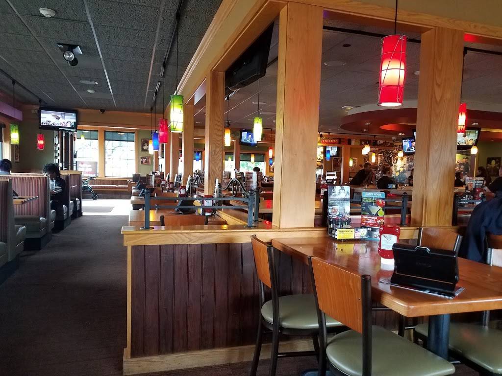 Applebees Grill + Bar | restaurant | 1400 Brookdale Mall, Brooklyn Center, MN 55430, USA | 7635661003 OR +1 763-566-1003