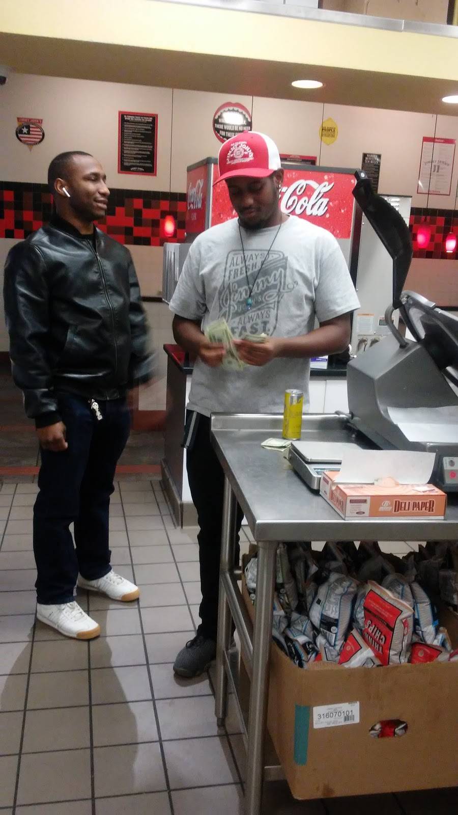 Jimmy Johns | meal delivery | 17 W 63rd St, Kansas City, MO 64113, USA | 8166128720 OR +1 816-612-8720