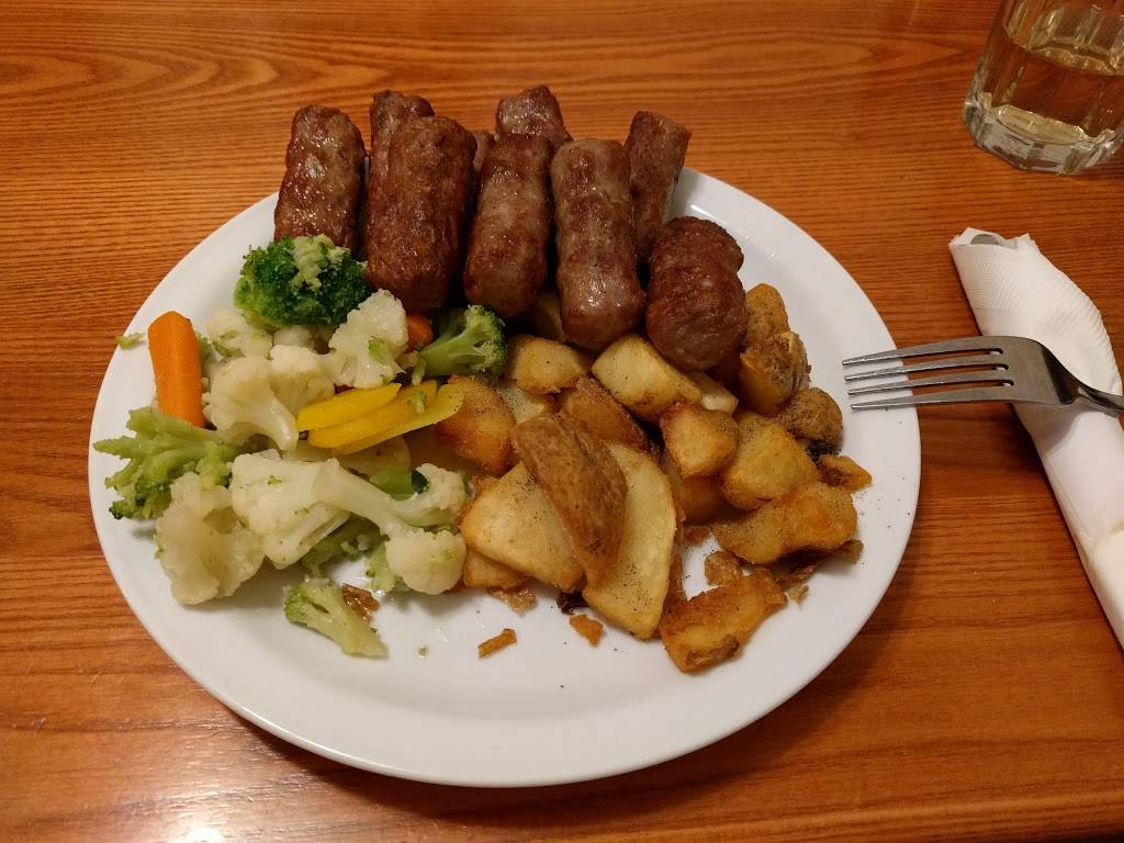 Veslo Family Restaurant | restaurant | 100 Arnold St, Kitchener, ON N2H 6C9, Canada | 5197449292 OR +1 519-744-9292