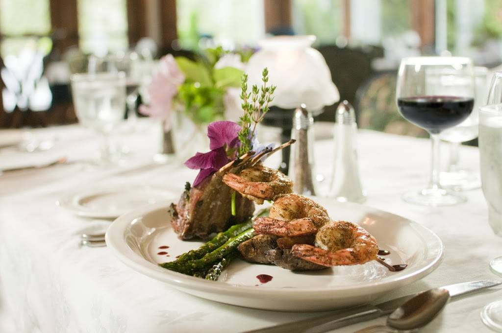 Clay Hill Farm | restaurant | 220 Clay Hill Rd, Cape Neddick, ME 03902, USA | 2073612272 OR +1 207-361-2272