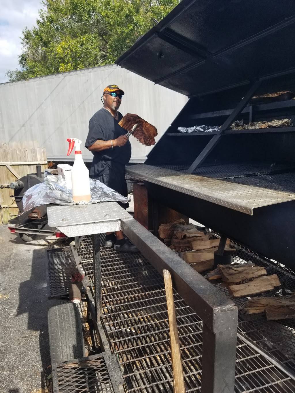 Famous Jays BBQ | restaurant | 5155 Haines Rd N #2602, St. Petersburg, FL 33714, USA | 7274407779 OR +1 727-440-7779