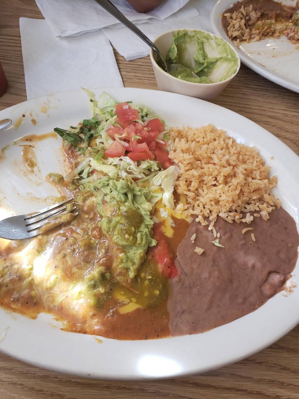 Mi Celayence Mexican Restaurant | restaurant | 2903 Fredericksburg Rd, San Antonio, TX 78201, USA | 2107321122 OR +1 210-732-1122