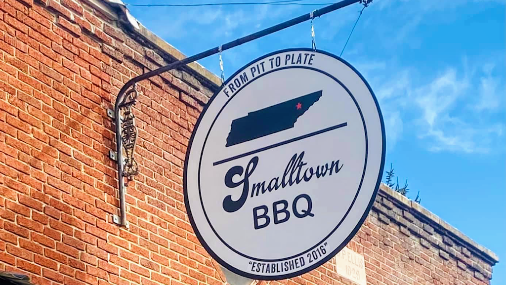 Small Town BBQ | restaurant | 110 W College Ave, Friendsville, TN 37737, USA | 8652685162 OR +1 865-268-5162