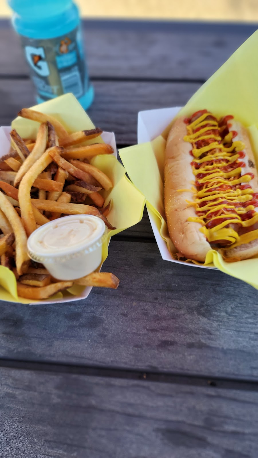 I Heart Hotdogs | restaurant | 195 Detroit Ave, Detroit, OR 97342, USA | 8058867970 OR +1 805-886-7970