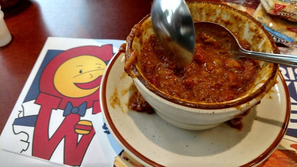 George Webb Restaurant | restaurant | 12201 W North Ave, Wauwatosa, WI 53226, USA | 4147744377 OR +1 414-774-4377