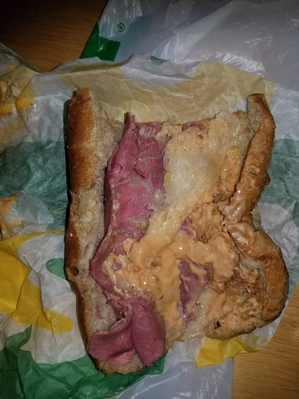 Subway | restaurant | 400 East Ave, Lomira, WI 53048, USA | 9202697899 OR +1 920-269-7899