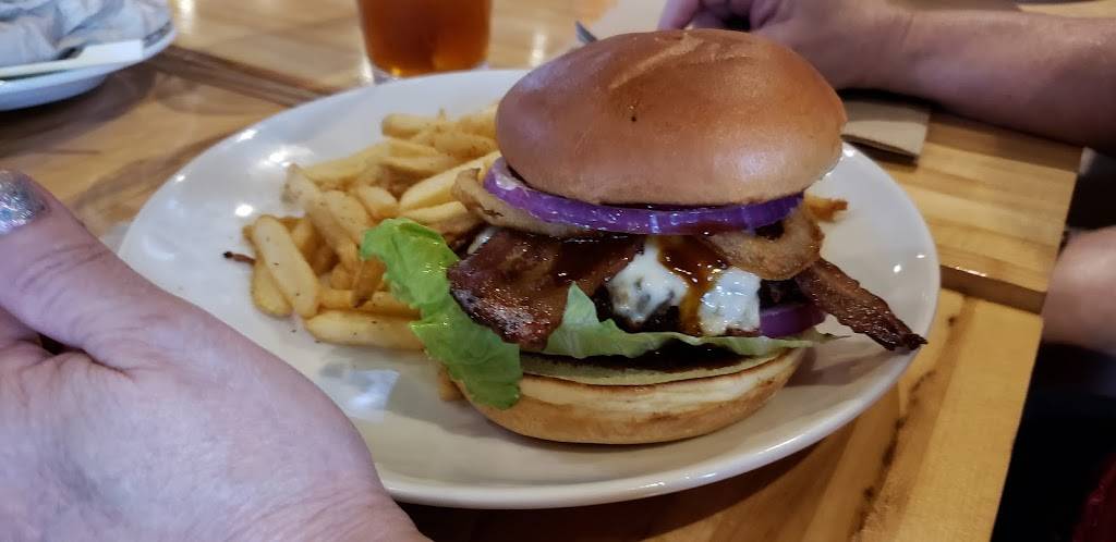 Applebees Grill + Bar | restaurant | 5290 US-30, Greensburg, PA 15601, USA | 7248342825 OR +1 724-834-2825