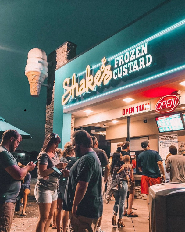 Shakes Frozen Custard | restaurant | 1065 US-98 E, Destin, FL 32541, USA | 8502691111 OR +1 850-269-1111