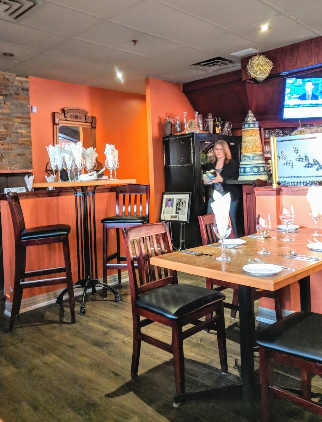 Olivers Gone Italian | restaurant | 6155 Tomken Rd #1, Mississauga, ON L5T 1X3, Canada | 9055642537 OR +1 905-564-2537