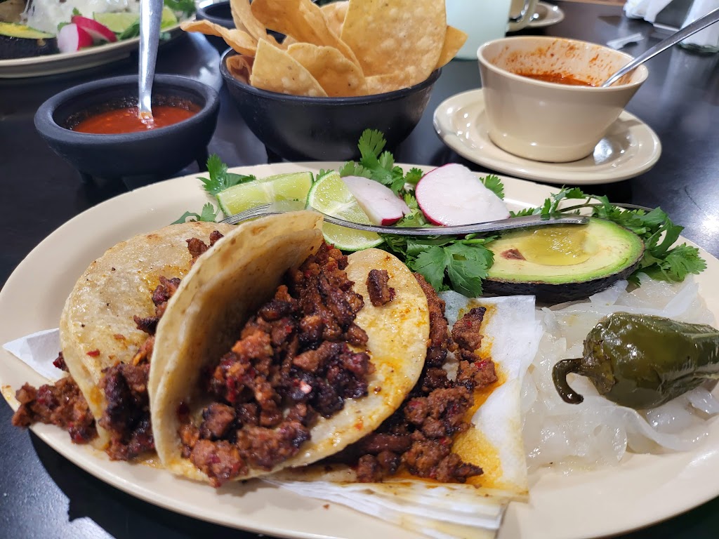 El Toro Bronco | restaurant | 8949 Dyer St, El Paso, TX 79904, USA | 9157590599 OR +1 915-759-0599