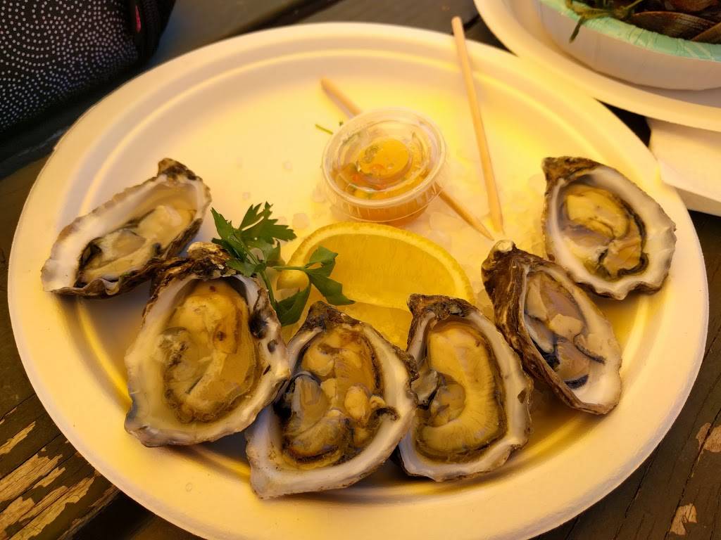 The Jolly Oyster Ventura | restaurant | 911 San Pedro St, Ventura, CA 93001, USA | 8057984944 OR +1 805-798-4944