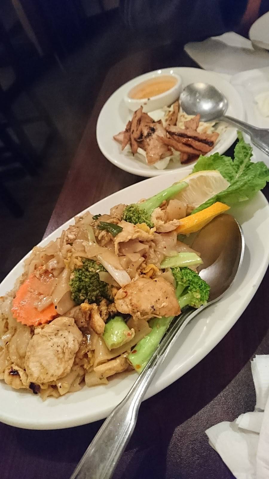 Tangerine Thai Restaurant | restaurant | 5914 Phinney Ave N, Seattle, WA 98103, USA | 2067068424 OR +1 206-706-8424