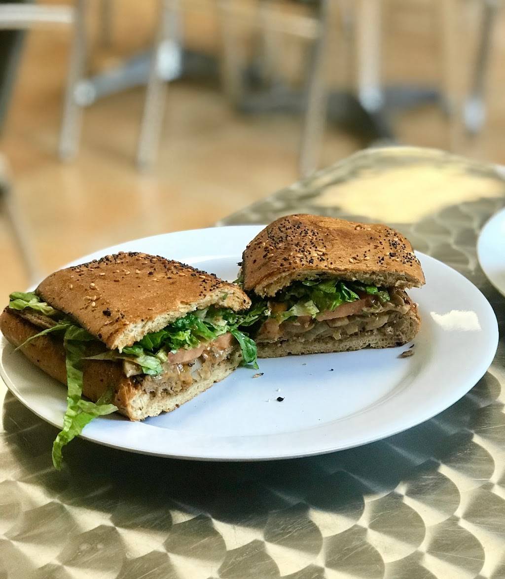 Toss & Grill | restaurant | 59 Camelot Dr, Nepean, ON K2G 5W6, Canada | 6132252100 OR +1 613-225-2100