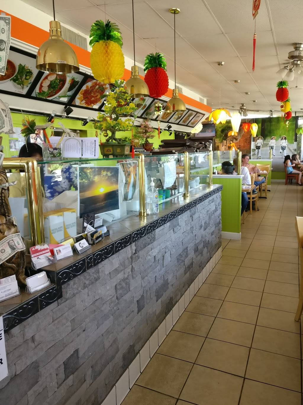 Pho Truc Xanh | restaurant | 503 W Mission Ave, Escondido, CA 92025, USA | 7604898201 OR +1 760-489-8201