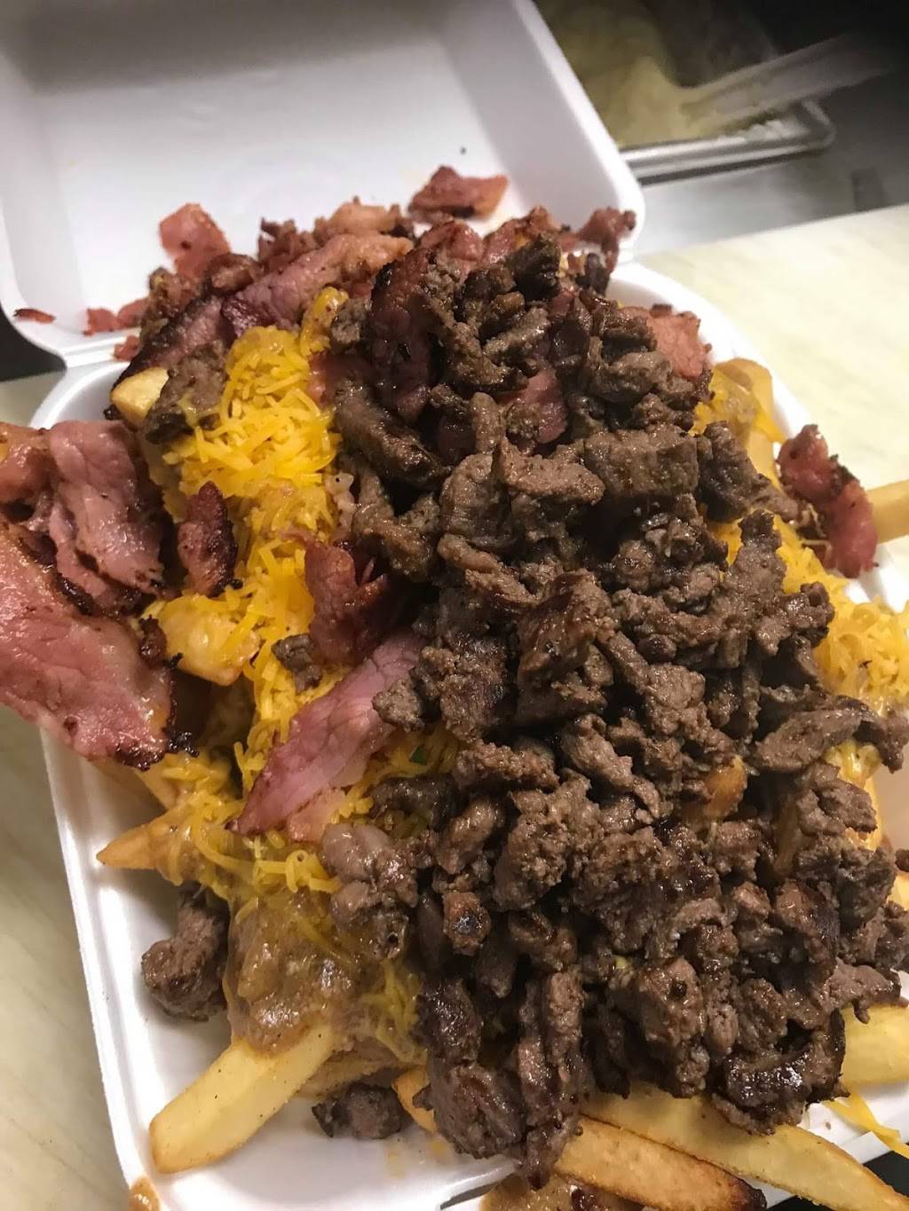 Master Burger | restaurant | 1001 S Broadway, Los Angeles, CA 90015, USA | 2135365039 OR +1 213-536-5039