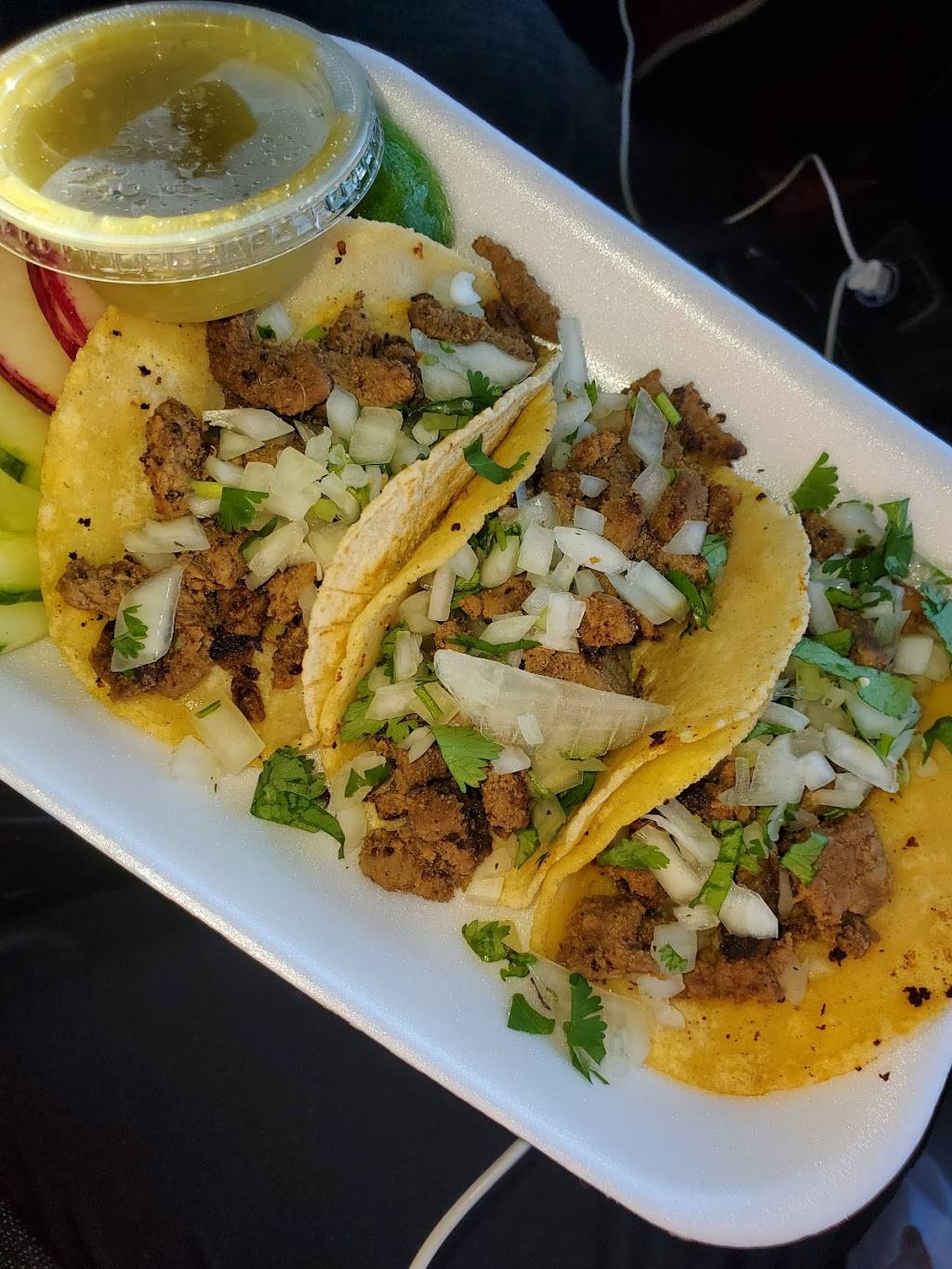 Los 3 Tacos Del Rey (Mobile Food Truck and Catering) | restaurant | 16949 W Deer Valley Rd, Surprise, AZ 85387, USA | 4802576073 OR +1 480-257-6073