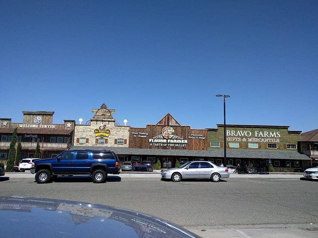 In-N-Out Burger | restaurant | 33464 Bernard Dr, Kettleman City, CA 93239, USA | 8007861000 OR +1 800-786-1000