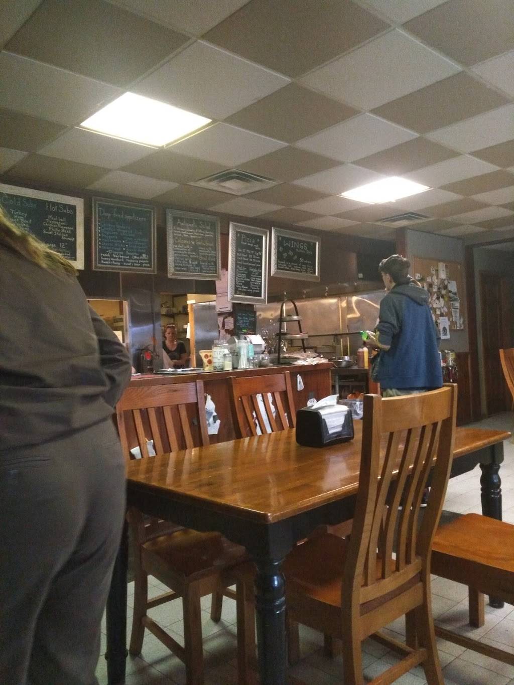 New York Pizzeria | restaurant | 11376 Main St, Cato, NY 13033, USA | 3156262220 OR +1 315-626-2220