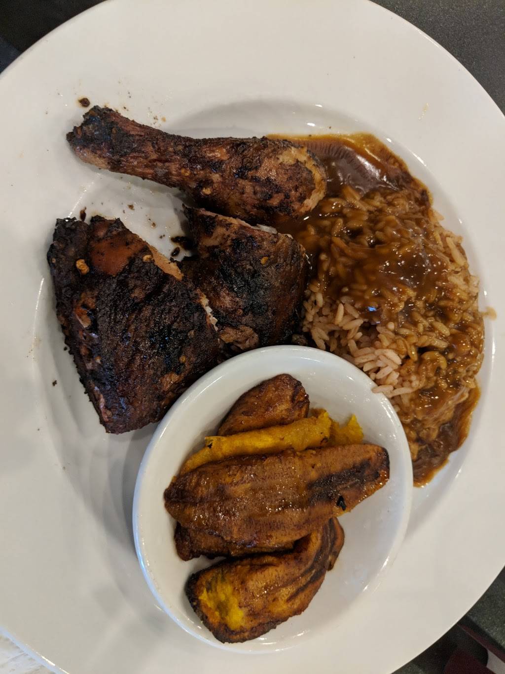 Jerk Villa Bar & Grill | restaurant | 2216 S Michigan Ave, Chicago, IL 60616, USA | 3122250932 OR +1 312-225-0932