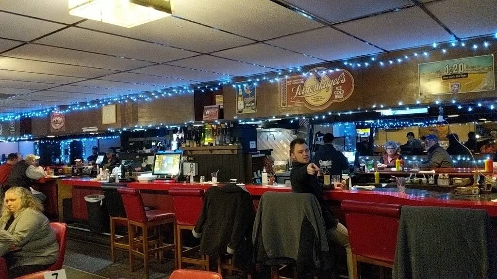 Camelot Bar and Grill | restaurant | 1700 E Wisconsin Ave, Appleton, WI 54911, USA | 9207317461 OR +1 920-731-7461