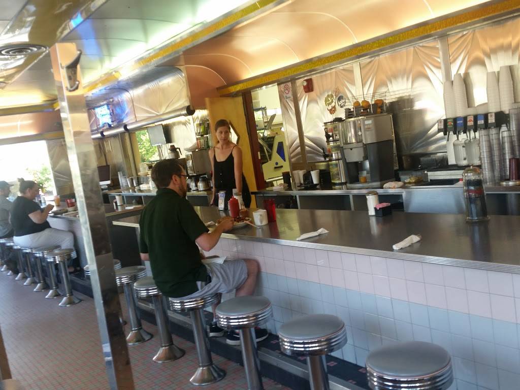 Lake Effect | restaurant | 3165 Main St, Buffalo, NY 14214, USA | 7168331952 OR +1 716-833-1952