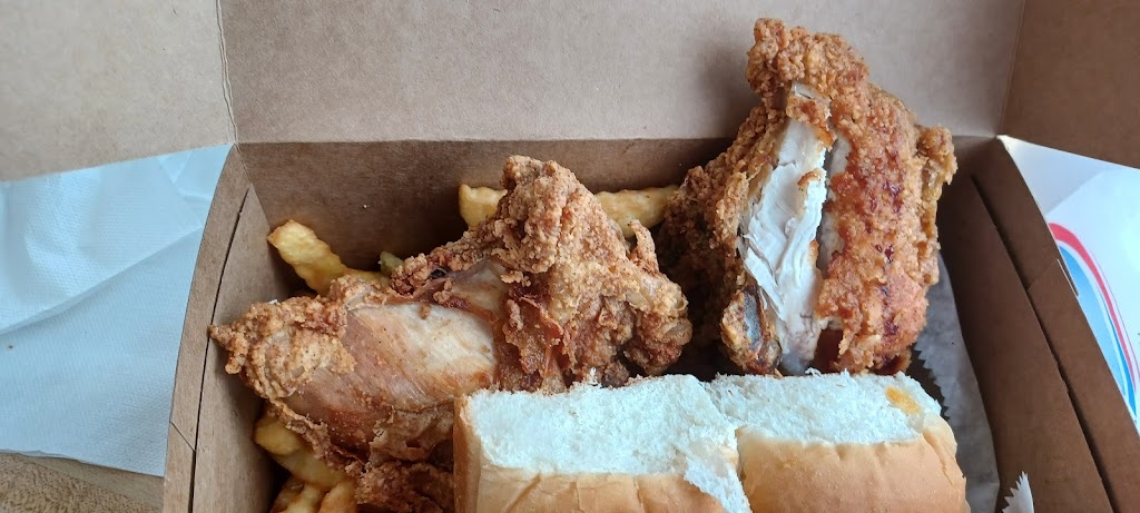 Carters Fried Chicken | restaurant | 663 College St, Cuthbert, GA 39840, USA | 2297326400 OR +1 229-732-6400