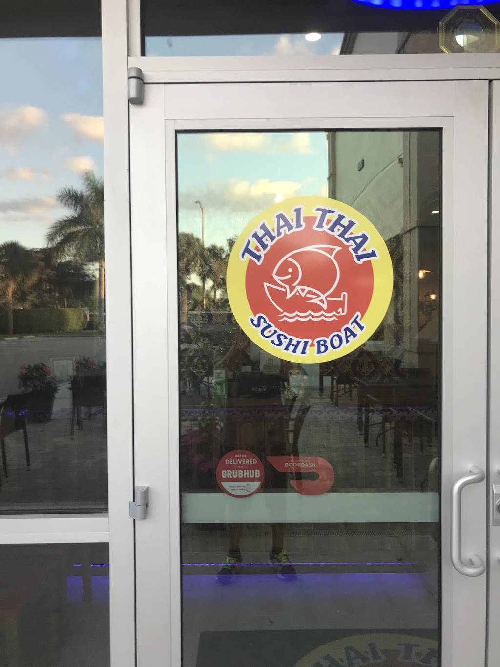 Thai Thai Sushi Boat | restaurant | 6424 Naples Blvd #302, Naples, FL 34109, USA | 2397329520 OR +1 239-732-9520